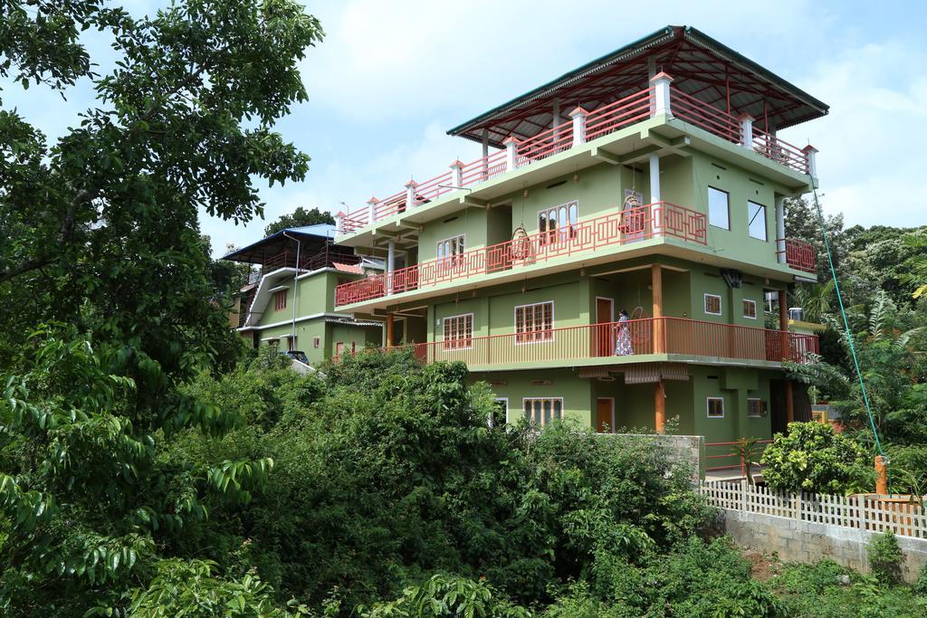 Panthalams Homestay Thekkady Exterior photo