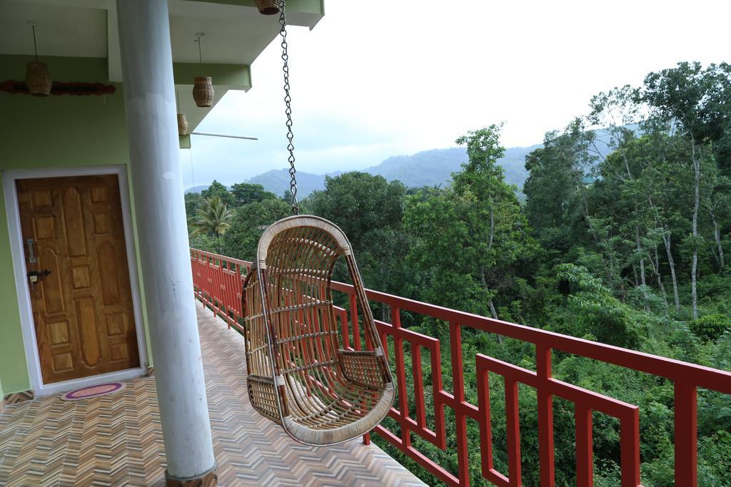 Panthalams Homestay Thekkady Exterior photo