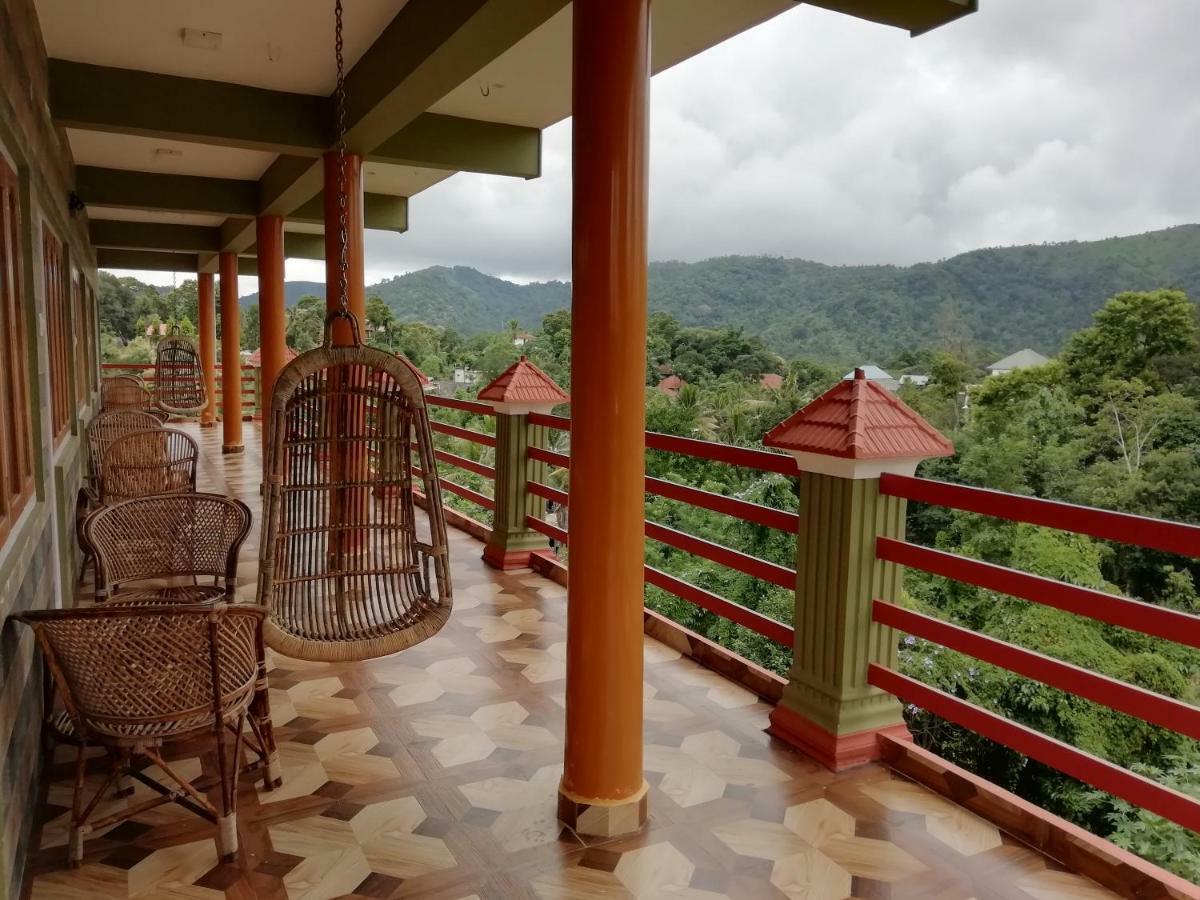 Panthalams Homestay Thekkady Exterior photo