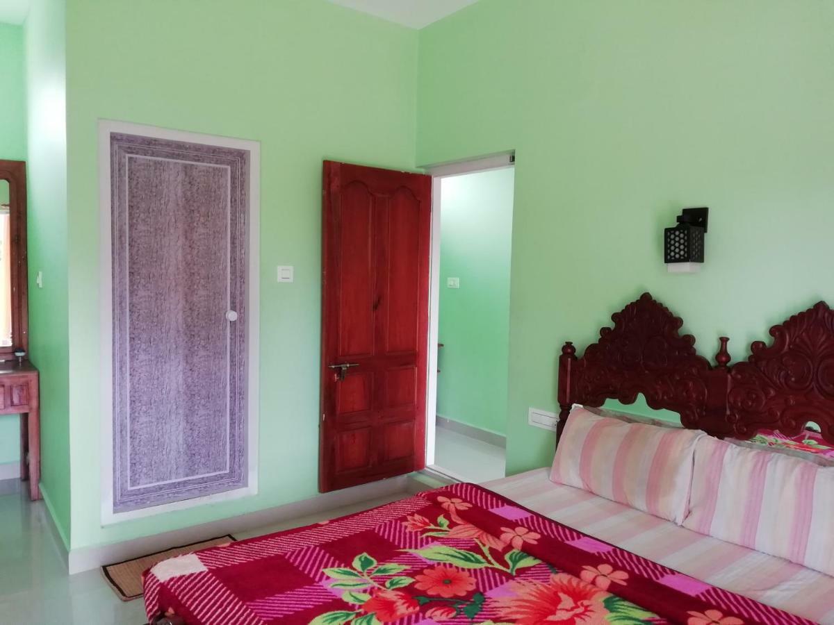 Panthalams Homestay Thekkady Exterior photo