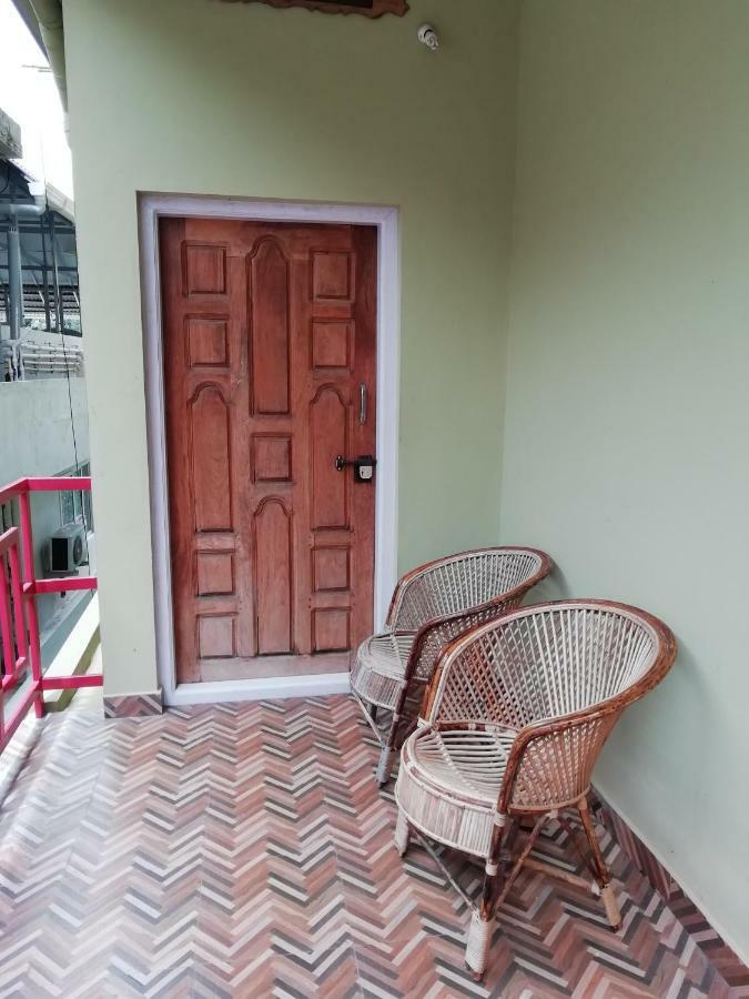 Panthalams Homestay Thekkady Exterior photo